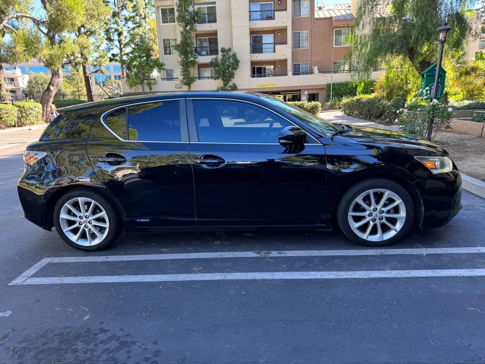 2011 Lexus CT - Image 5 of 15