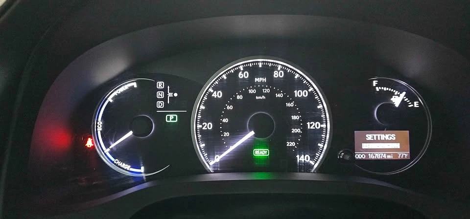 2011 Lexus CT - Image 4 of 5