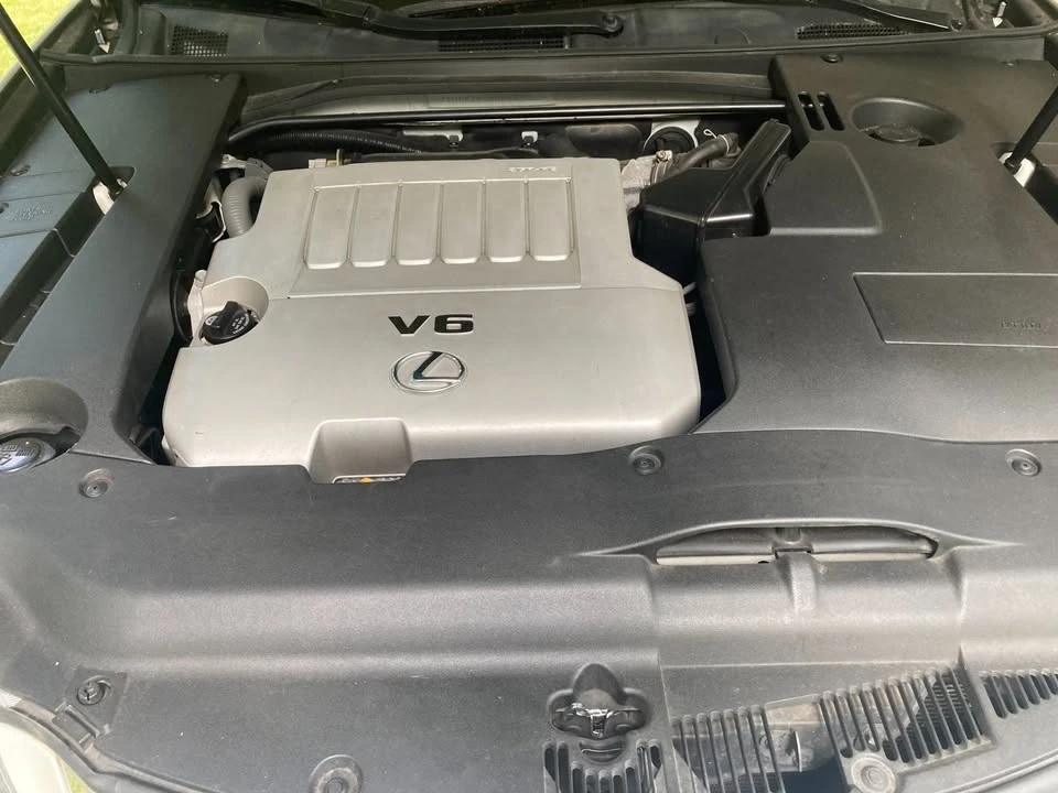2011 Lexus ES 5th Gen - Image 8 of 19