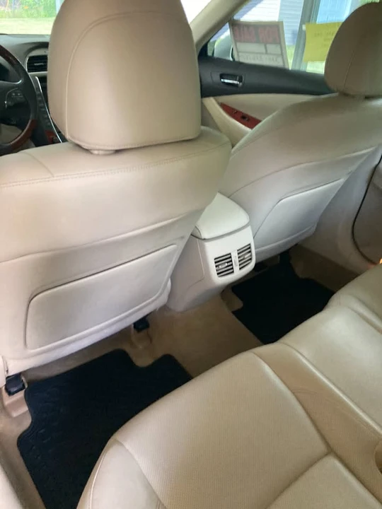 2011 Lexus ES 5th Gen - Image 19 of 19