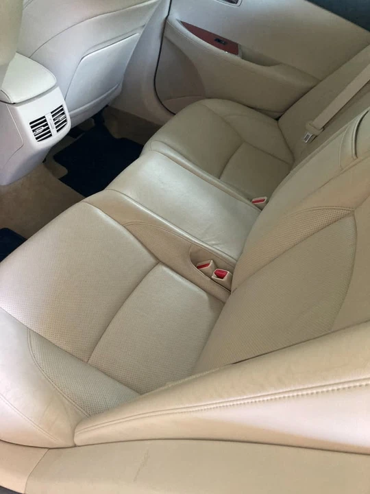 2011 Lexus ES 5th Gen - Image 18 of 19