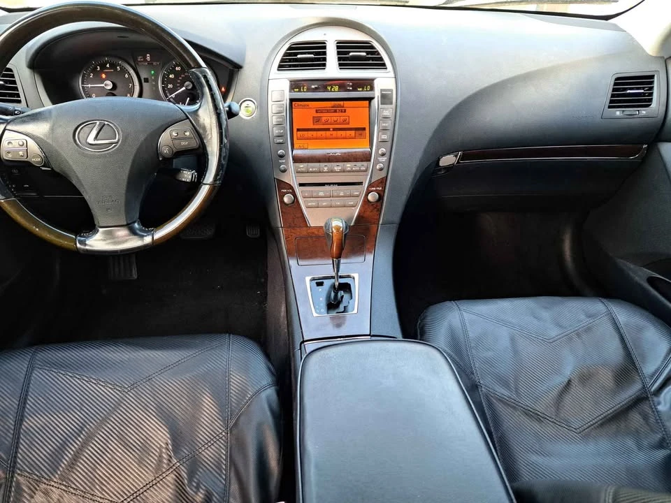 2011 Lexus ES 4th Gen - Image 11 of 12