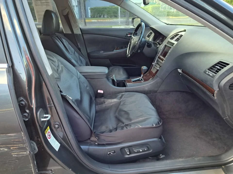 2011 Lexus ES 4th Gen - Image 8 of 12