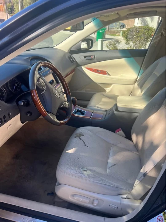 2011 Lexus ES 4th Gen - Image 7 of 16