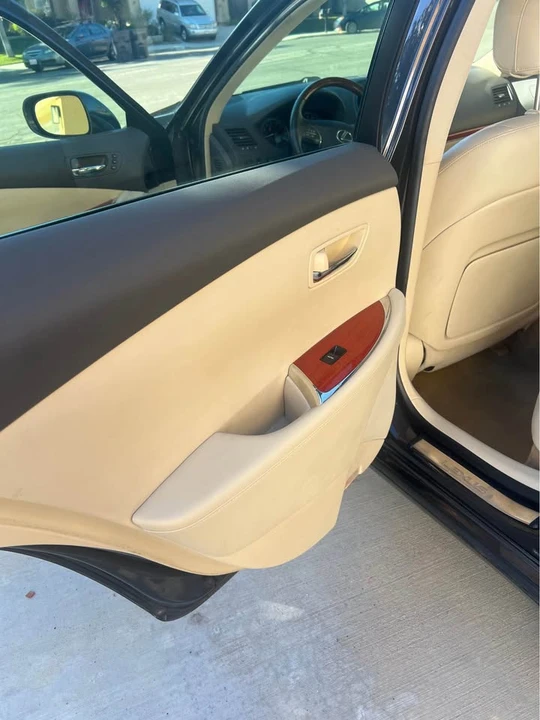 2011 Lexus ES 4th Gen - Image 12 of 16