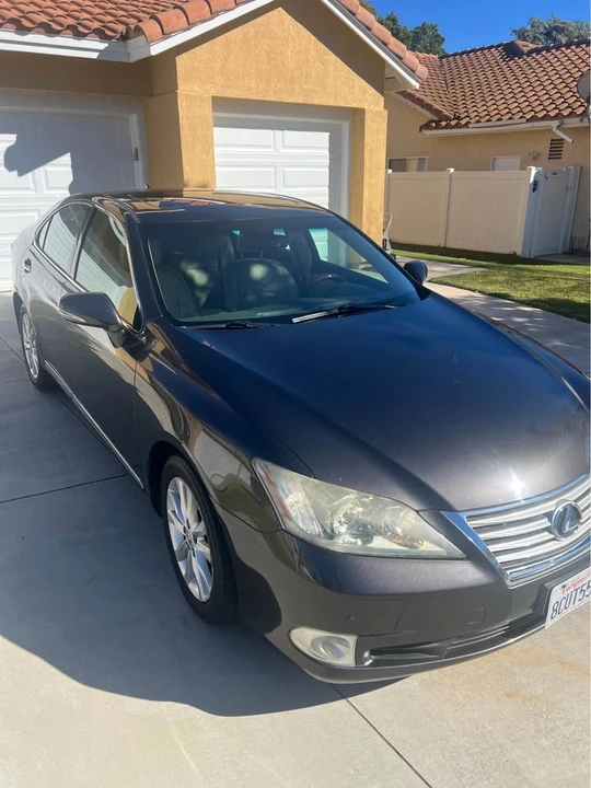 2011 Lexus ES 4th Gen - Image 3 of 16