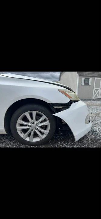 2011 Lexus ES 4th Gen - Image 2 of 2