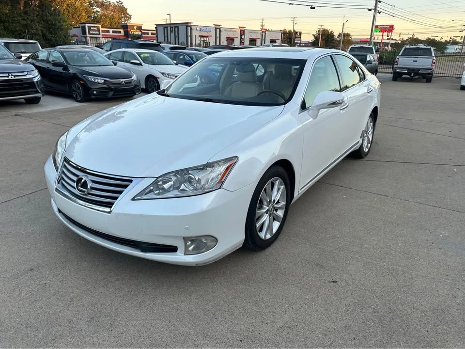 2011 Lexus ES 5th Gen - Image 2 of 16