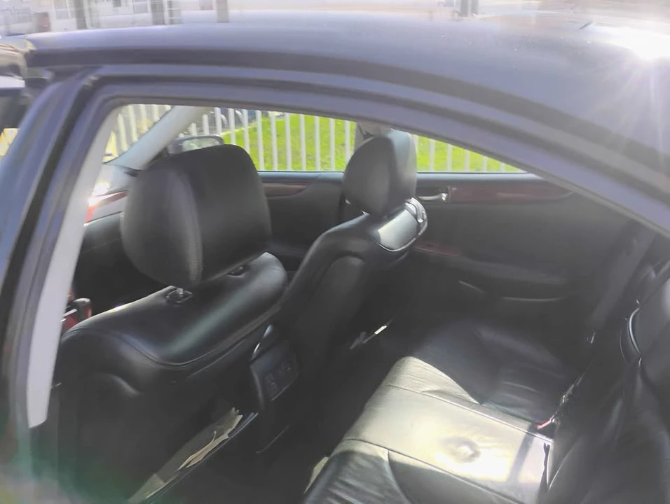 2011 Lexus ES 5th Gen - Image 7 of 9
