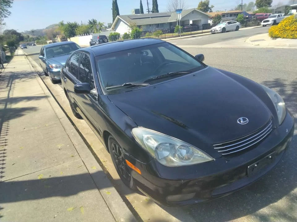 2003 Lexus ES 4th Gen - Image 16 of 17