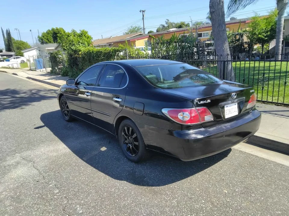 2003 Lexus ES 4th Gen - Image 4 of 17