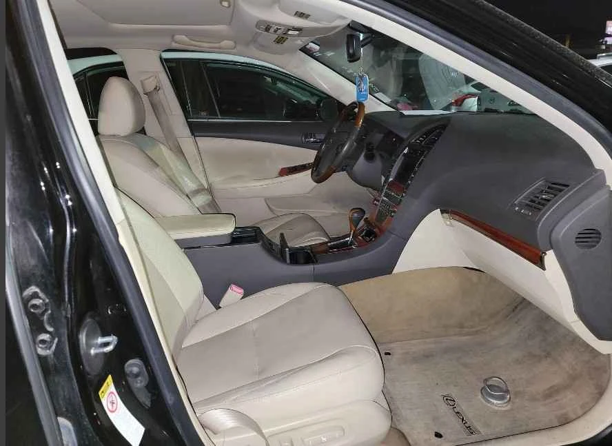 2011 Lexus ES 5th Gen - Image 12 of 15