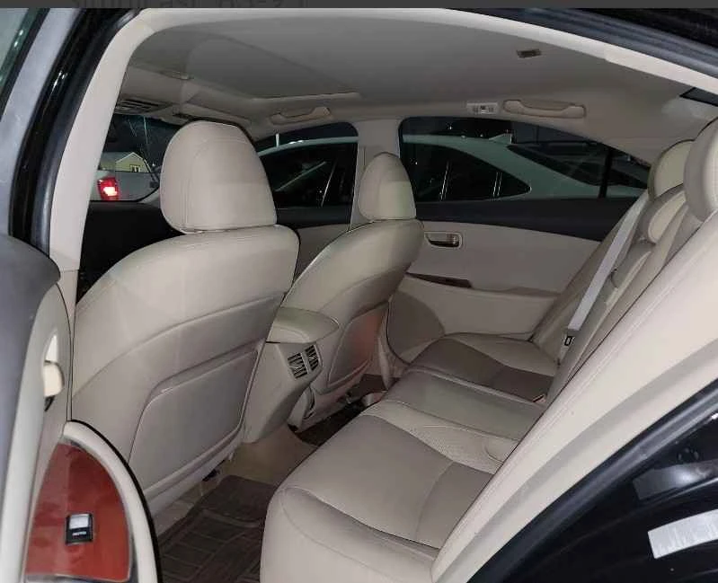 2011 Lexus ES 5th Gen - Image 9 of 15