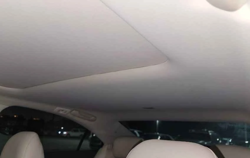 2011 Lexus ES 5th Gen - Image 11 of 15