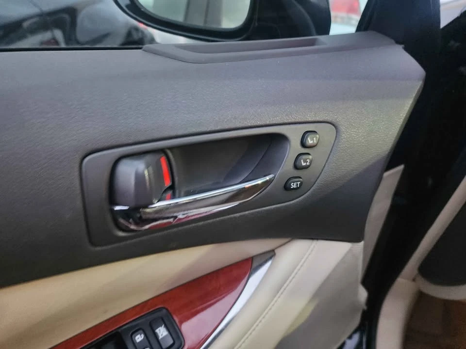 2011 Lexus ES 5th Gen - Image 11 of 12
