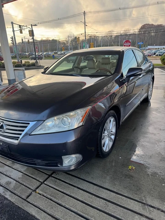2011 Lexus ES 5th Gen - Image 4 of 8