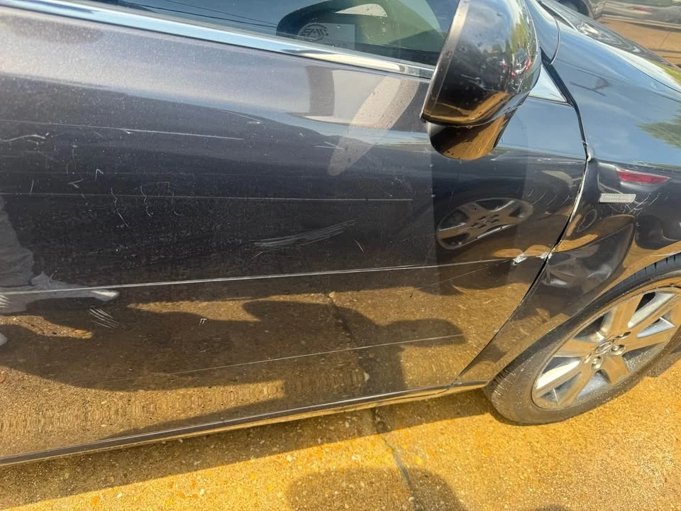 2011 Lexus ES 5th Gen - Image 6 of 12
