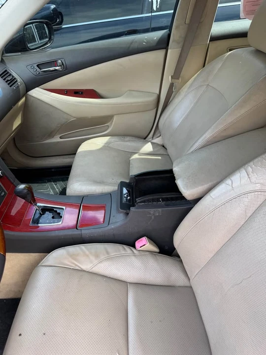 2011 Lexus ES 5th Gen - Image 11 of 12