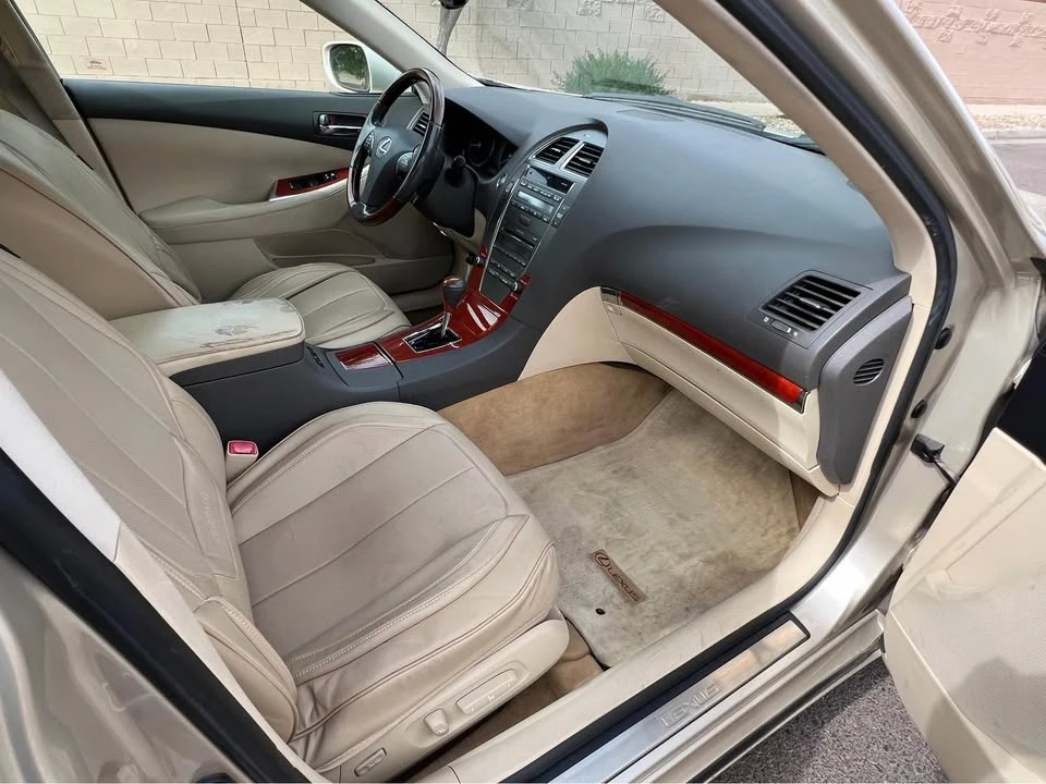 2011 Lexus ES 5th Gen - Image 4 of 11