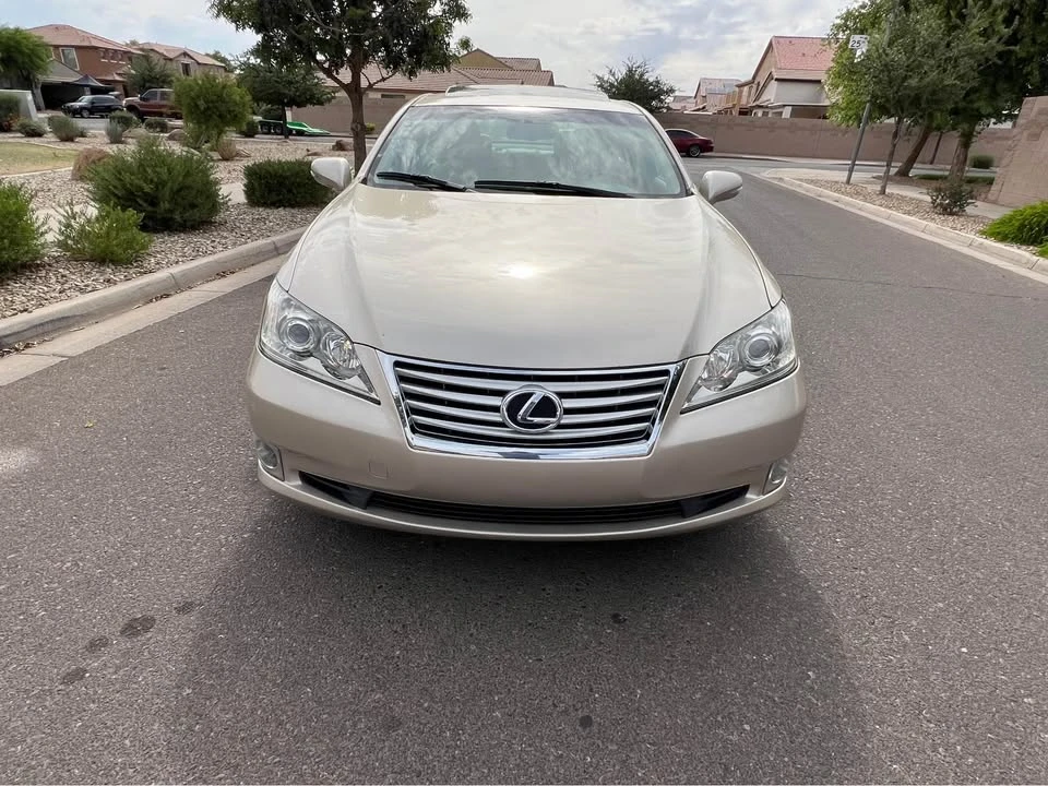 2011 Lexus ES 5th Gen - Image 9 of 11