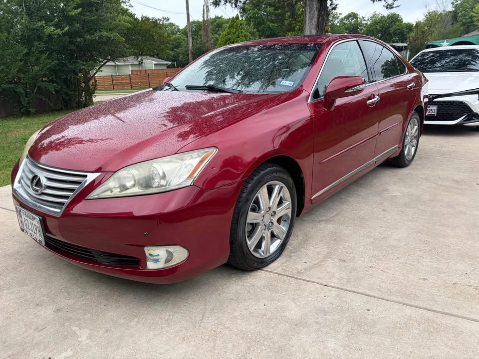 2011 Lexus ES 5th Gen - Image 3 of 14