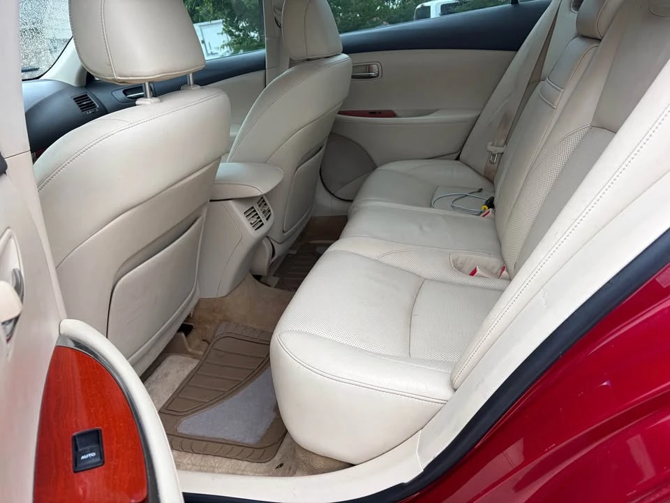 2011 Lexus ES 5th Gen - Image 10 of 14