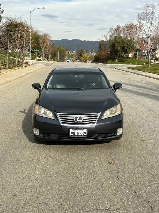 2011 Lexus ES 4th Gen - Image 4 of 10