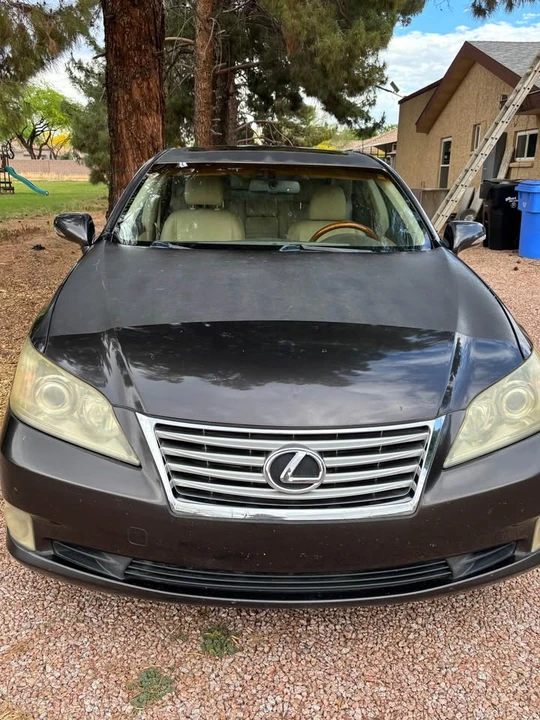 2011 Lexus ES 5th Gen - Image 2 of 8