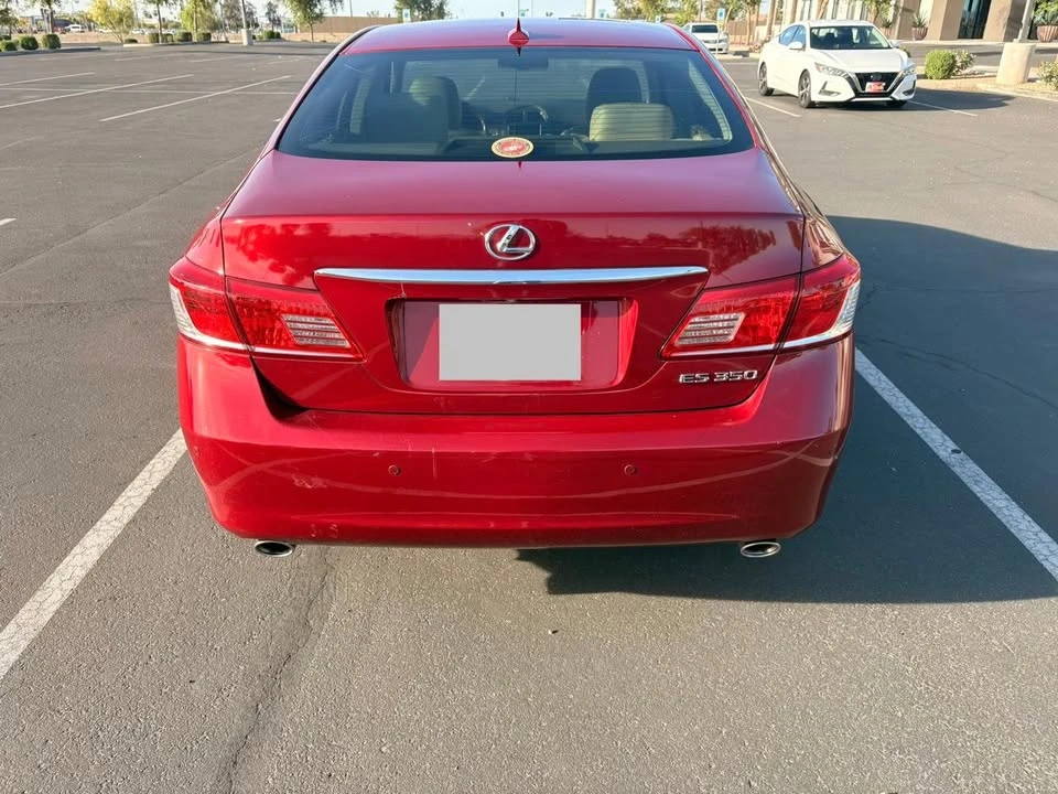 2011 Lexus ES 5th Gen - Image 4 of 13
