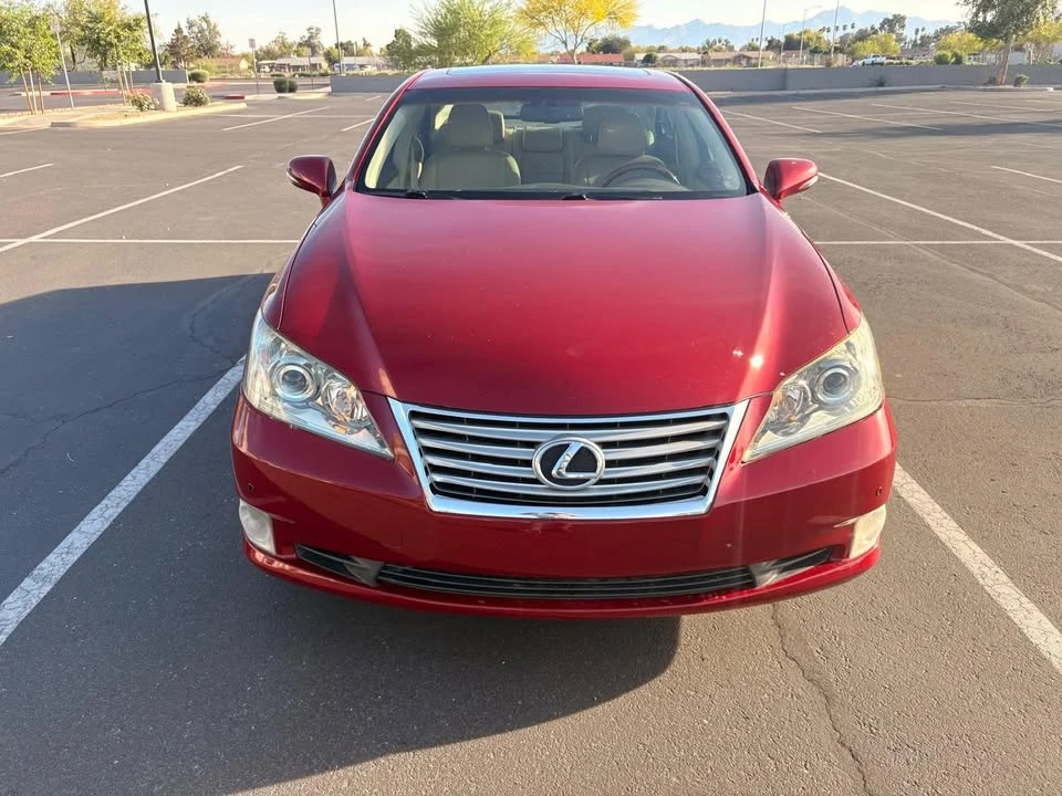 2011 Lexus ES 5th Gen - Image 8 of 13