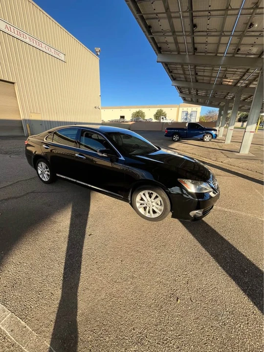 2011 Lexus ES 4th Gen - Image 8 of 18