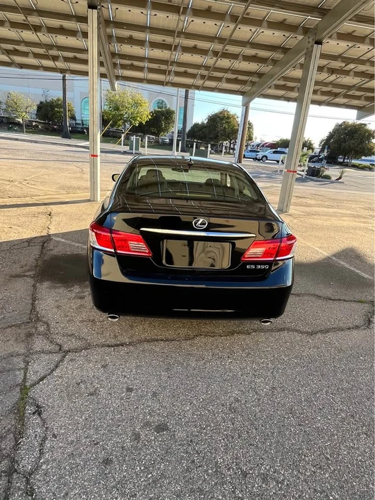 2011 Lexus ES 4th Gen - Image 7 of 18