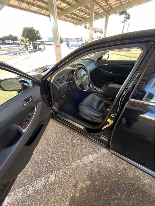 2011 Lexus ES 4th Gen - Image 11 of 18