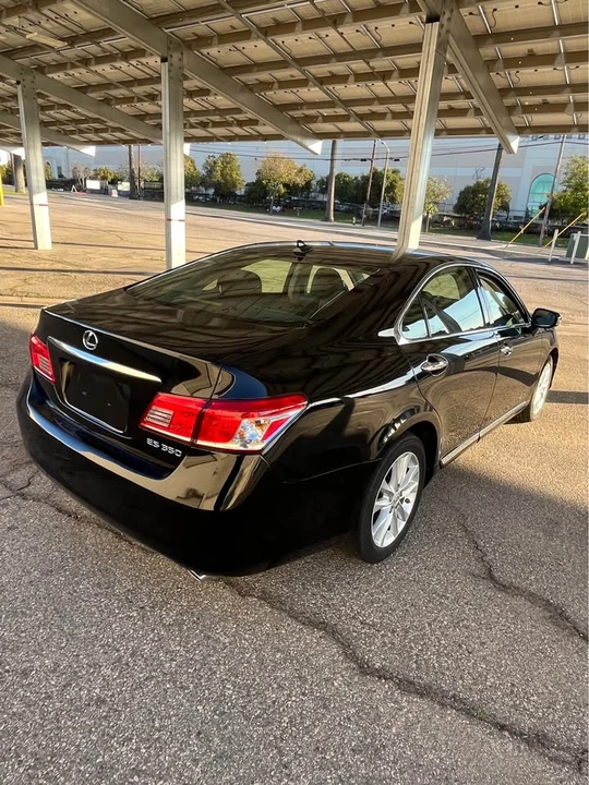 2011 Lexus ES 4th Gen - Image 6 of 18