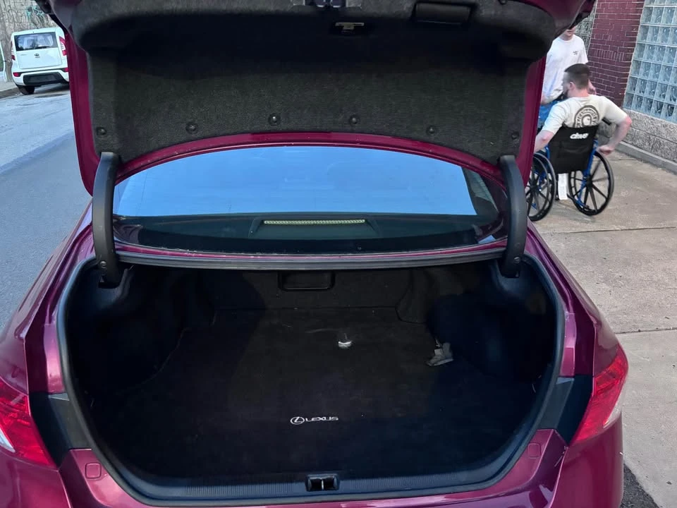 2011 Lexus ES 5th Gen - Image 10 of 10