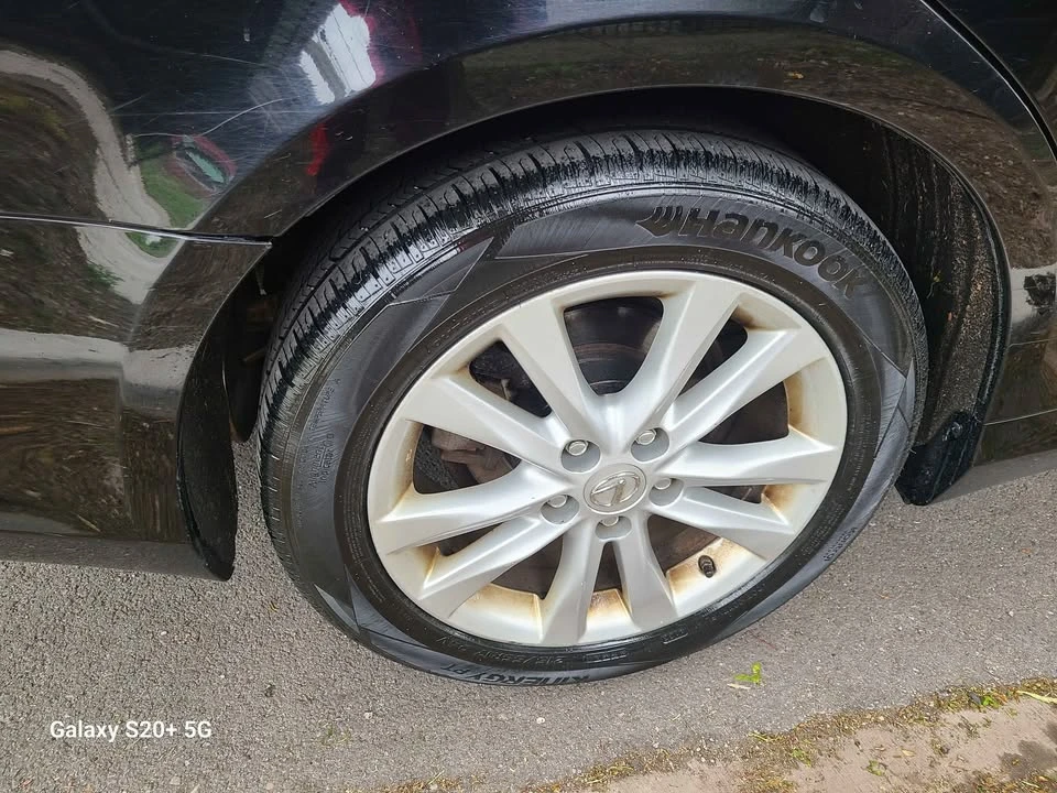 2011 Lexus ES 5th Gen - Image 16 of 20
