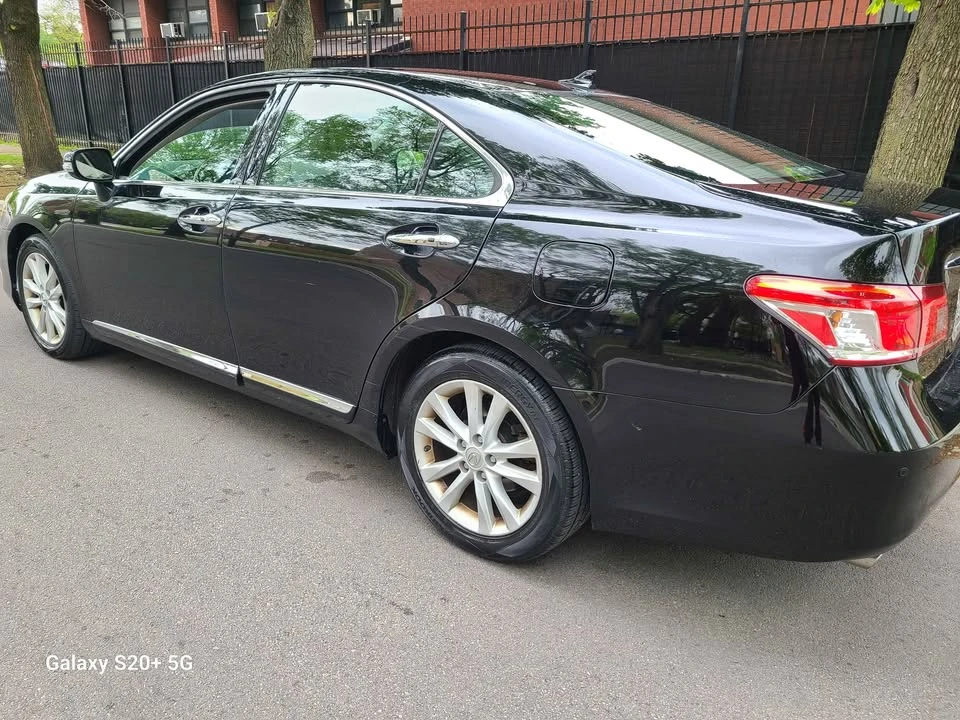 2011 Lexus ES 5th Gen - Image 4 of 20
