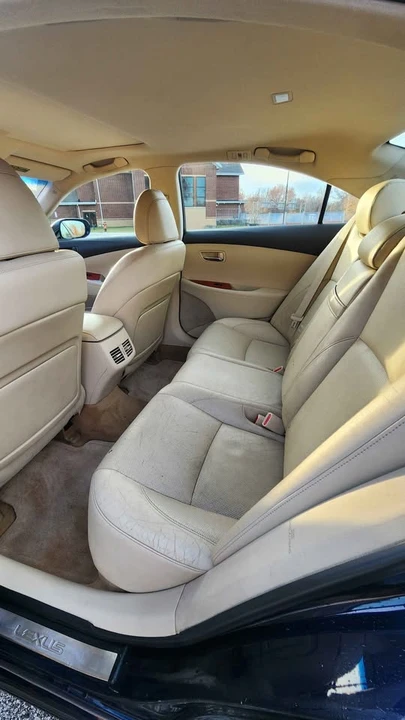 2011 Lexus ES 4th Gen - Image 6 of 18