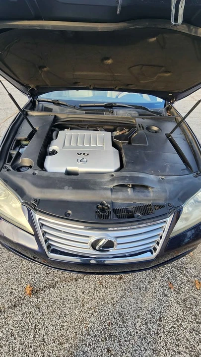 2011 Lexus ES 4th Gen - Image 15 of 18