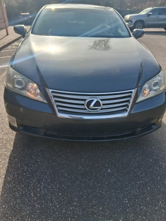 2011 Lexus ES 5th Gen - Image 7 of 9
