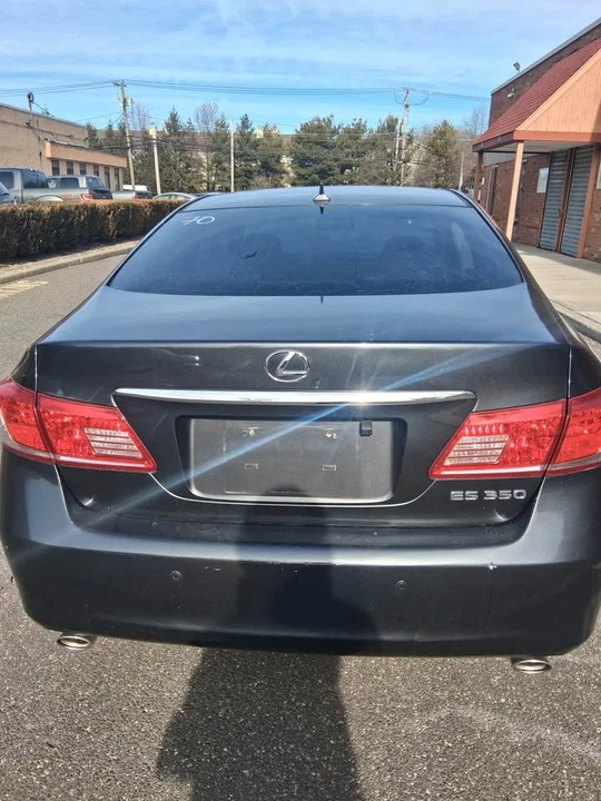 2011 Lexus ES 5th Gen - Image 4 of 9