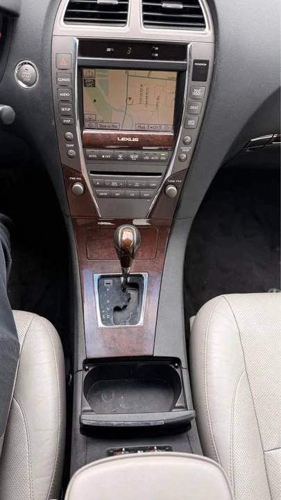 2011 Lexus ES 5th Gen - Image 7 of 7