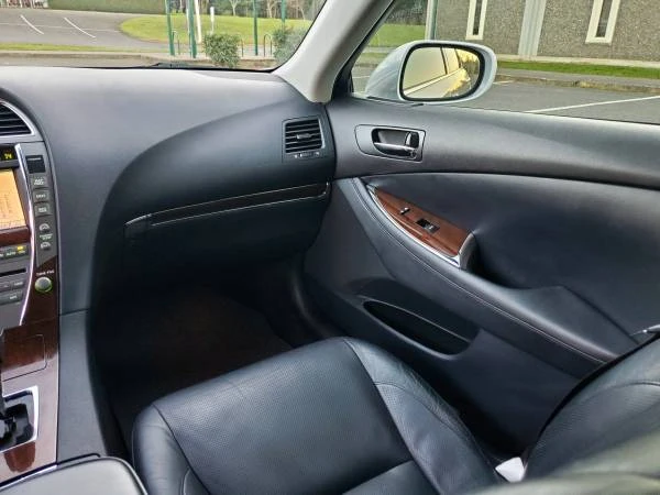2011 Lexus ES 5th Gen - Image 21 of 21