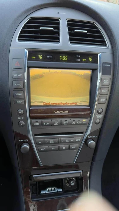 2011 Lexus ES 5th Gen - Image 10 of 15