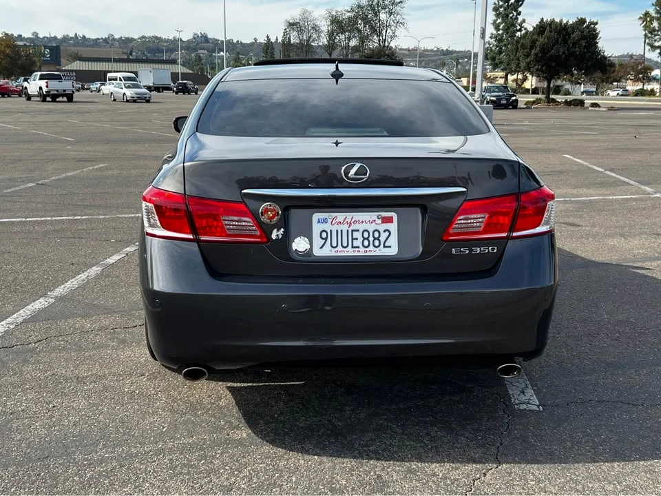 2011 Lexus ES 4th Gen - Image 6 of 19