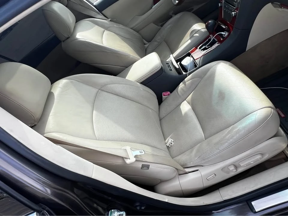 2011 Lexus ES 4th Gen - Image 16 of 19