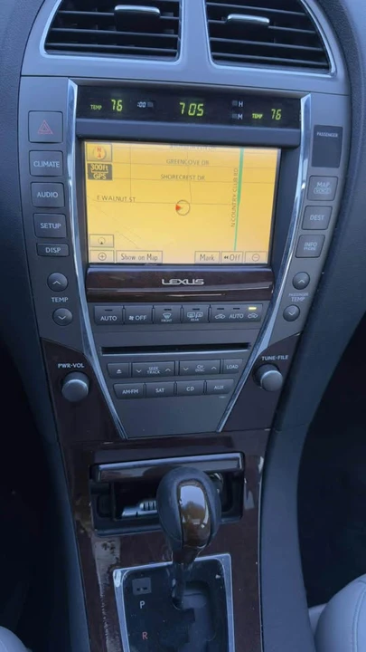 2011 Lexus ES 5th Gen - Image 14 of 15
