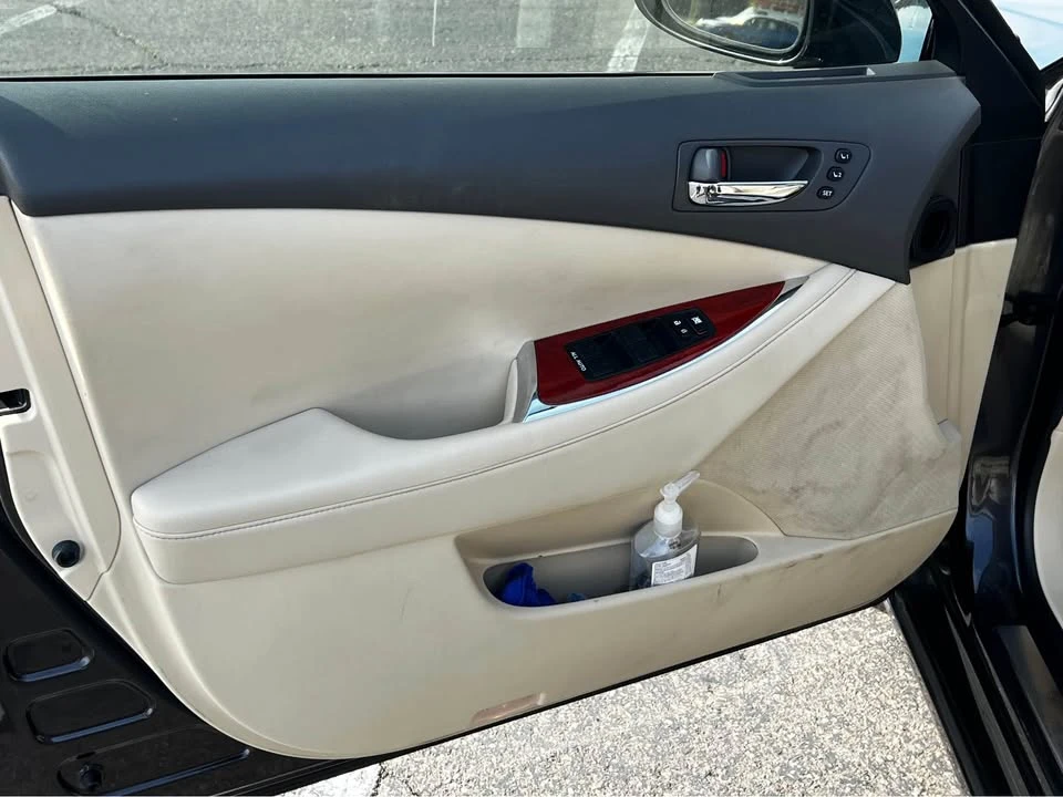 2011 Lexus ES 4th Gen - Image 9 of 19