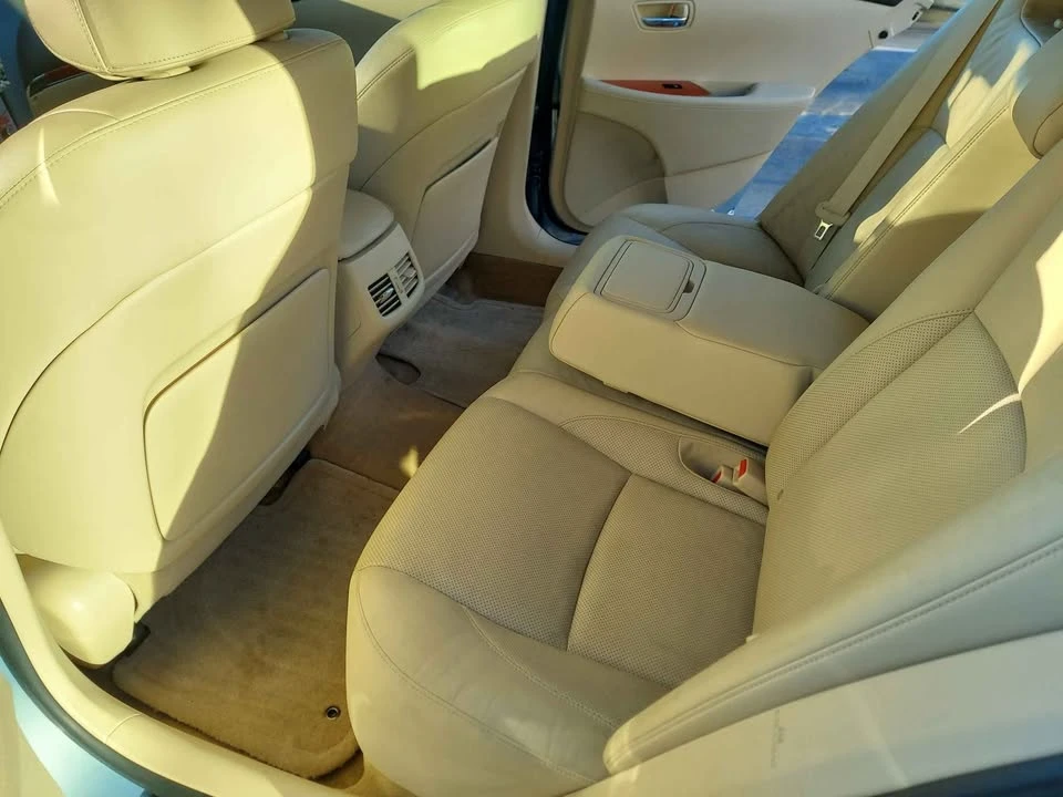 2011 Lexus ES 5th Gen - Image 7 of 13