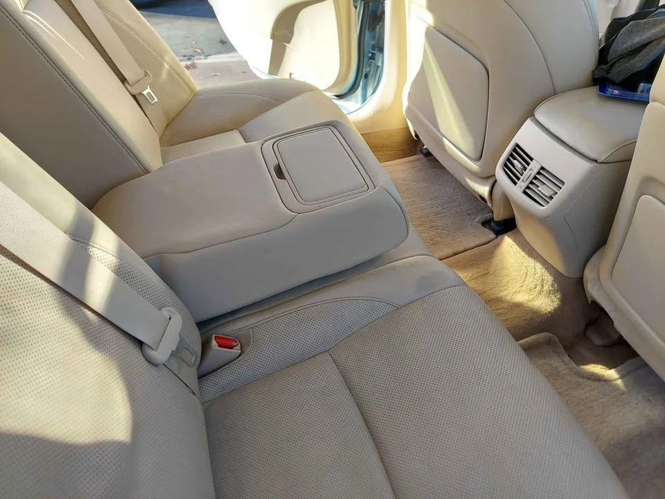 2011 Lexus ES 5th Gen - Image 6 of 13